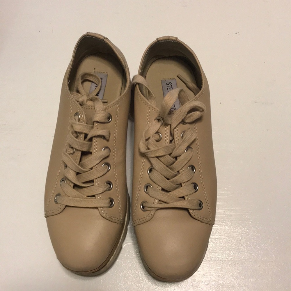 Steve Madden platform